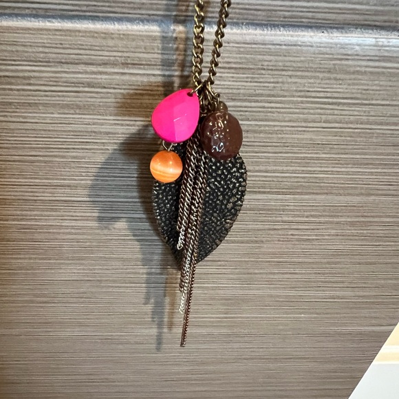 🛍️2/$10🛍️ Boho Leaf Long Necklace - Picture 4 of 4